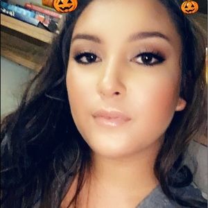 Meet your Posher, Celeste